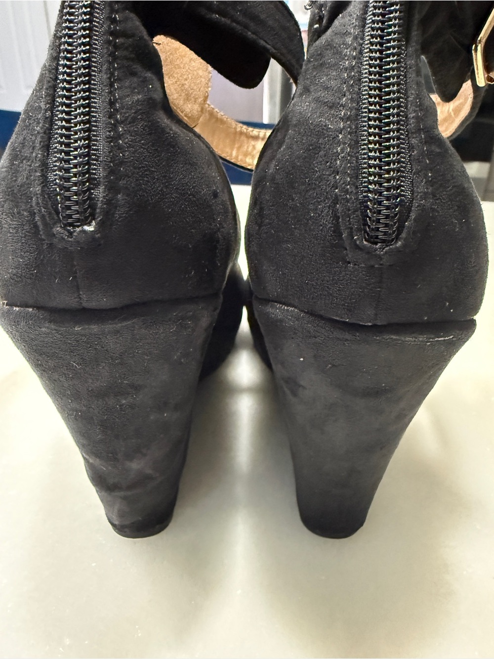 Dream Pairs Black Faux Suede Closed Toe Wedges Rear Zip - Picture 4 of 9